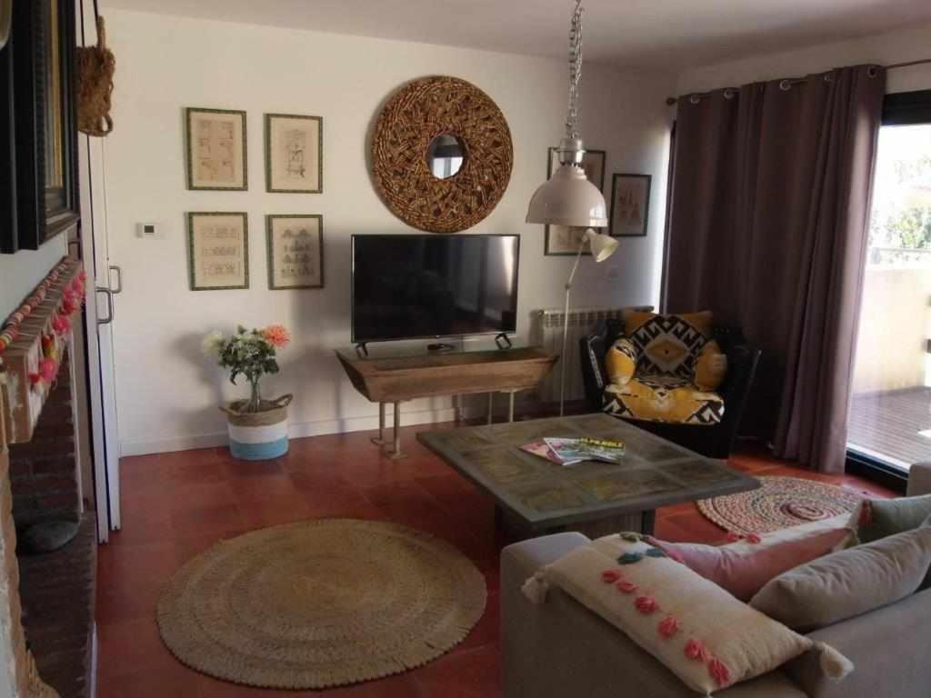 Casa Iona Chalet Adosado Con Vistas A La Montana نافاريدوندا دي غريدوس المظهر الخارجي الصورة