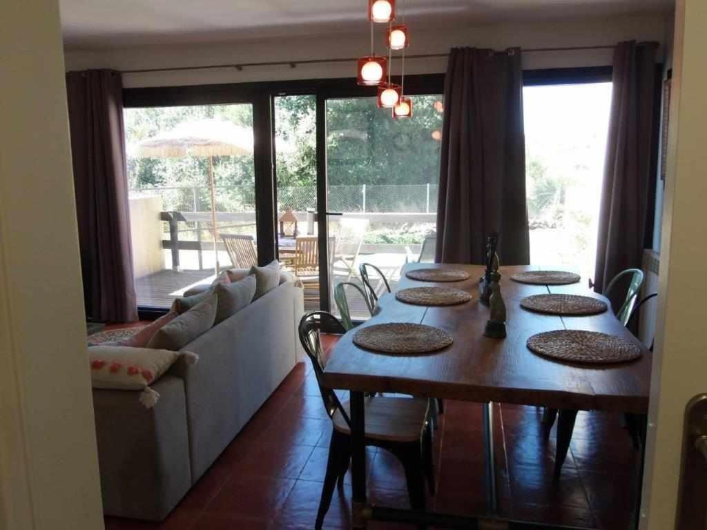 Casa Iona Chalet Adosado Con Vistas A La Montana نافاريدوندا دي غريدوس المظهر الخارجي الصورة