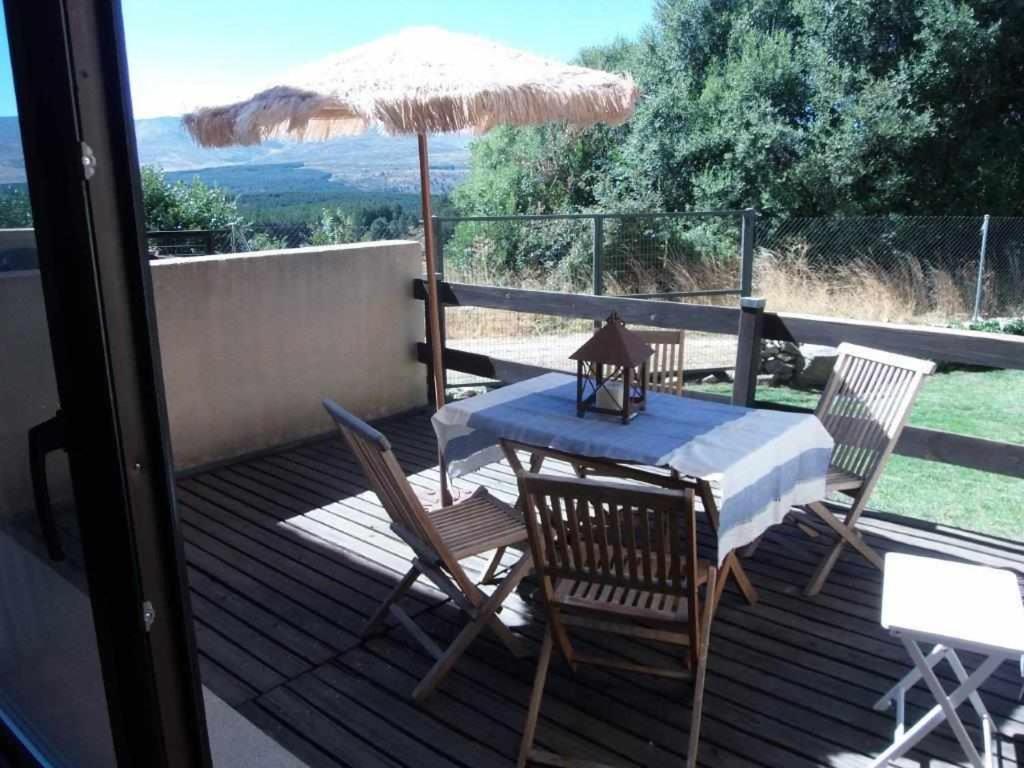 Casa Iona Chalet Adosado Con Vistas A La Montana نافاريدوندا دي غريدوس المظهر الخارجي الصورة
