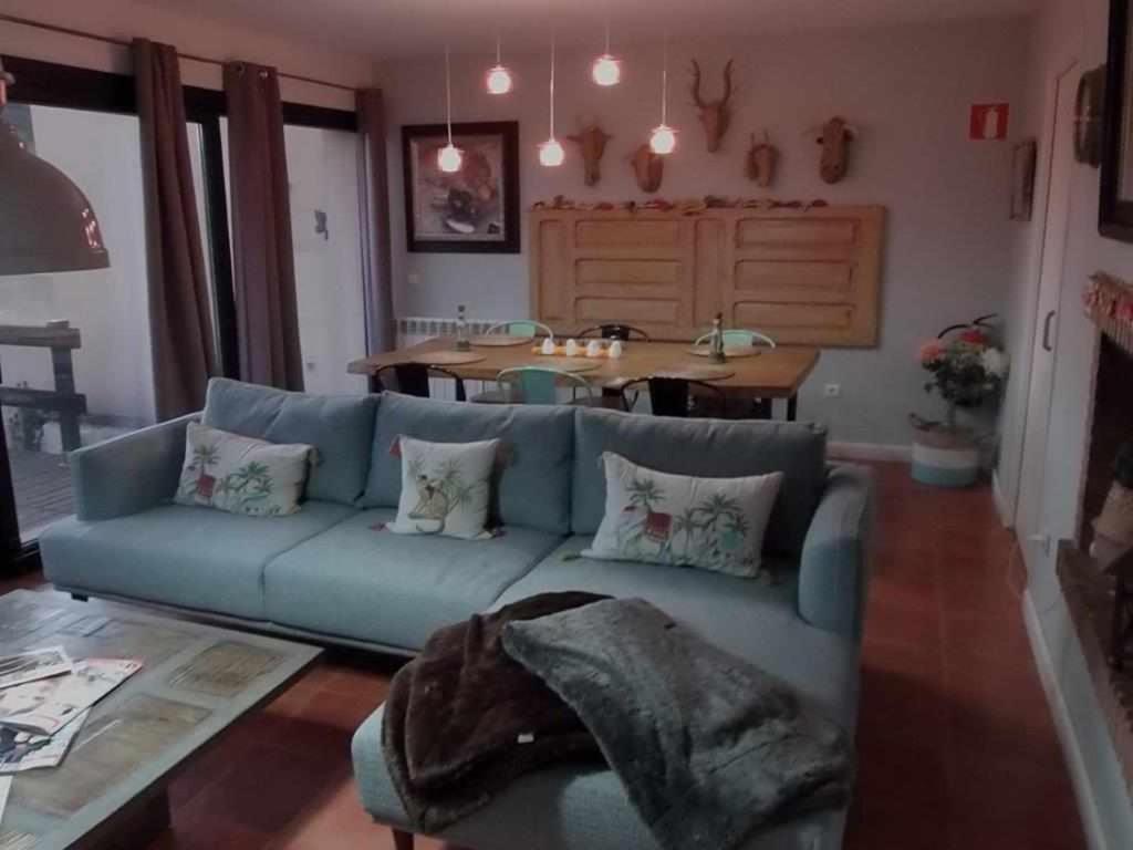 Casa Iona Chalet Adosado Con Vistas A La Montana نافاريدوندا دي غريدوس المظهر الخارجي الصورة